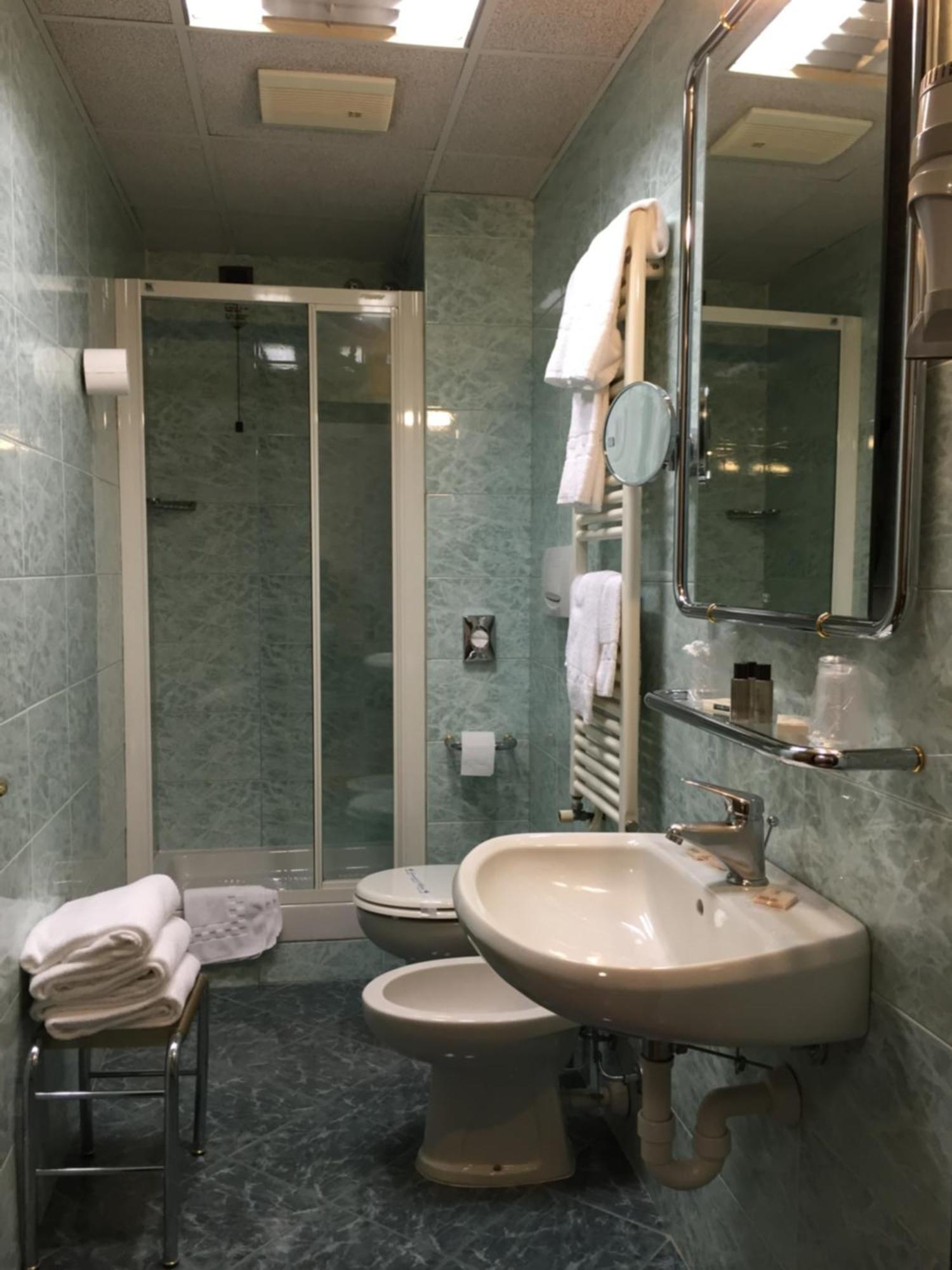 Hotel Iris Genua Rum bild