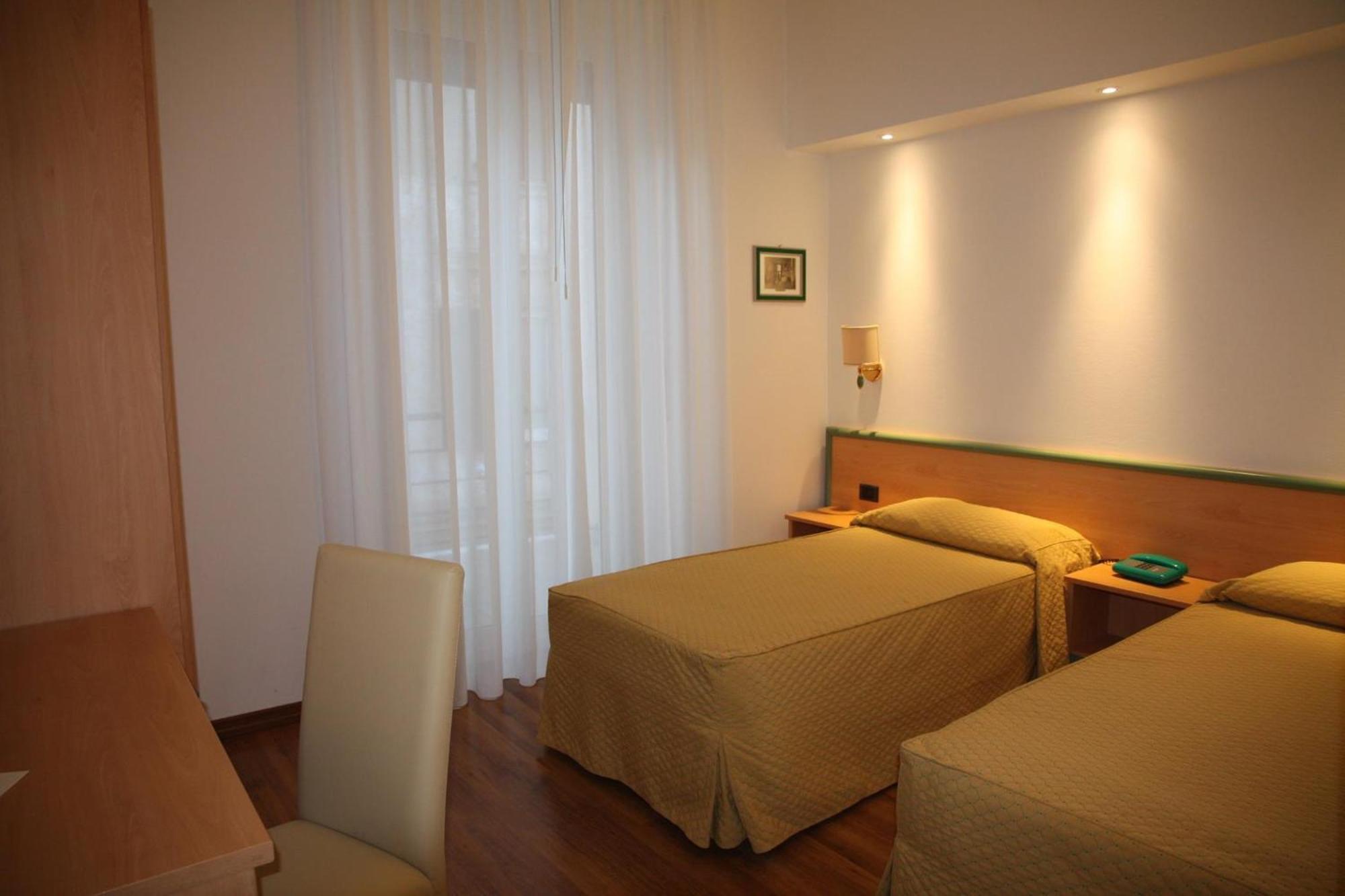 Hotel Iris Genua Rum bild