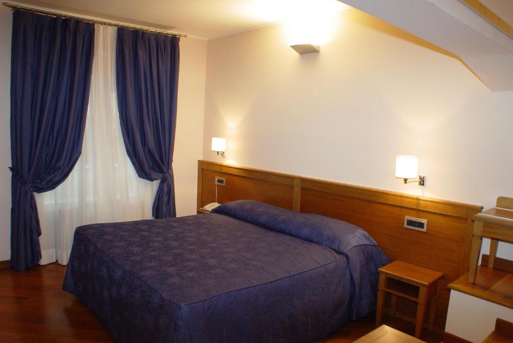 Hotel Iris Genua Exteriör bild